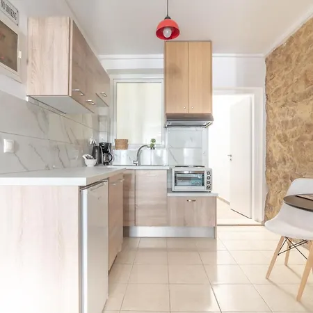 1 Bedroom Opposite Medical Center *