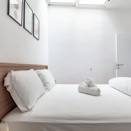 1 Bedroom Opposite Medical Center Διαμέρισμα *
